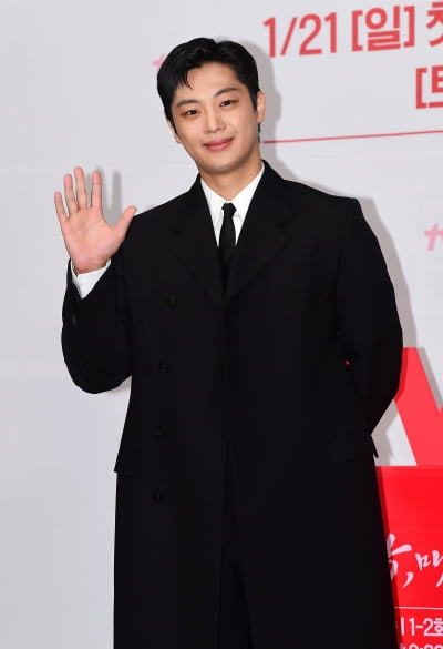[TEN포토]이신영 '내가 사랑꾼'
