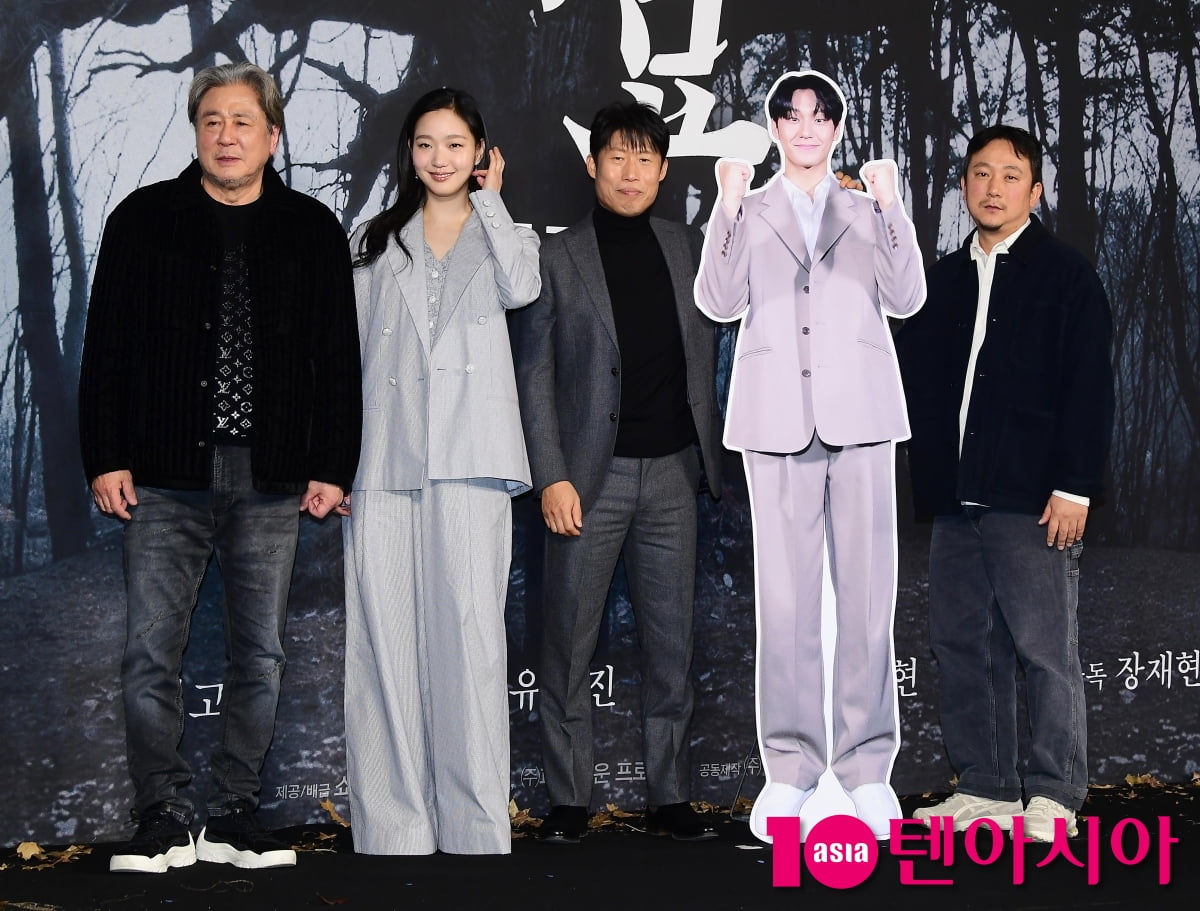[TEN포토]최민식-김고은-유해진-장재현 감독 '이도현과 함께'