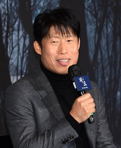 [TEN포토]유해진 '김고은 무당연기 저는 자신없어요'