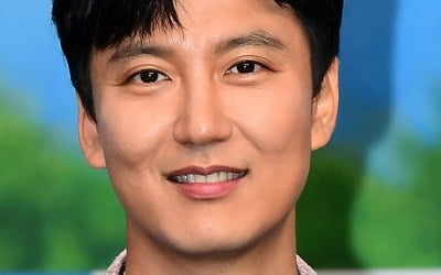 一週間、弘大に「キム・ナムギルグァン」をオープン
