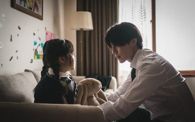「キラーたちのショッピングモール」、イ・ドンウクとキム・ヘジュンの涙の叙事詩公開