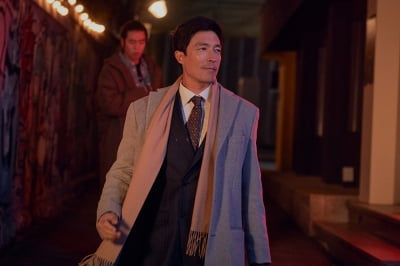 Lee Hyun-woo's current girlfriend was revealed to be Daniel Henney's ex-girlfriend.