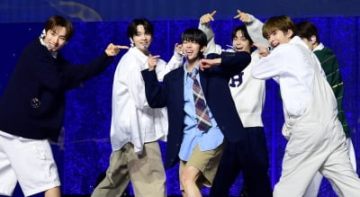 [TEN포토]투어스 '9년만에 '세븐틴' 동생그룹 탄생'