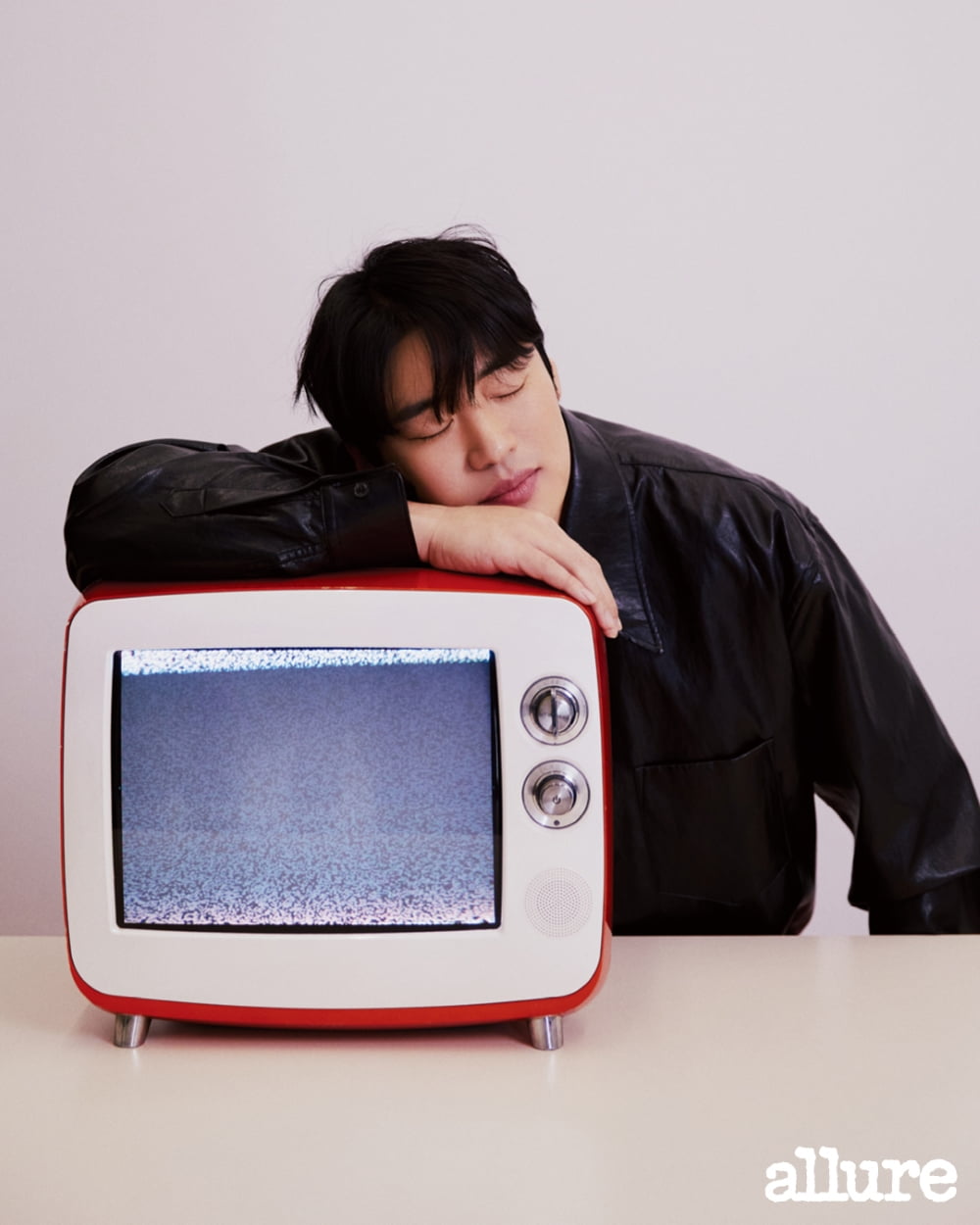 배우 안재홍. /사진 제공=얼루어 코리아