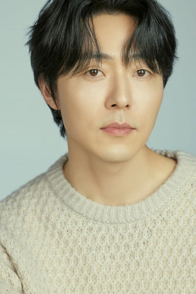 '이무생로랑', 못하는 게 없네…이영애 바라기부터 보이스피싱 조직 보스까지