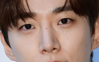 イ・ジュノファン、ソウルからニューヨークタイムズスクエアまで誕生日広告を進行