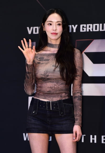 [TEN포토]이다희 '한파도 날리는 인사'