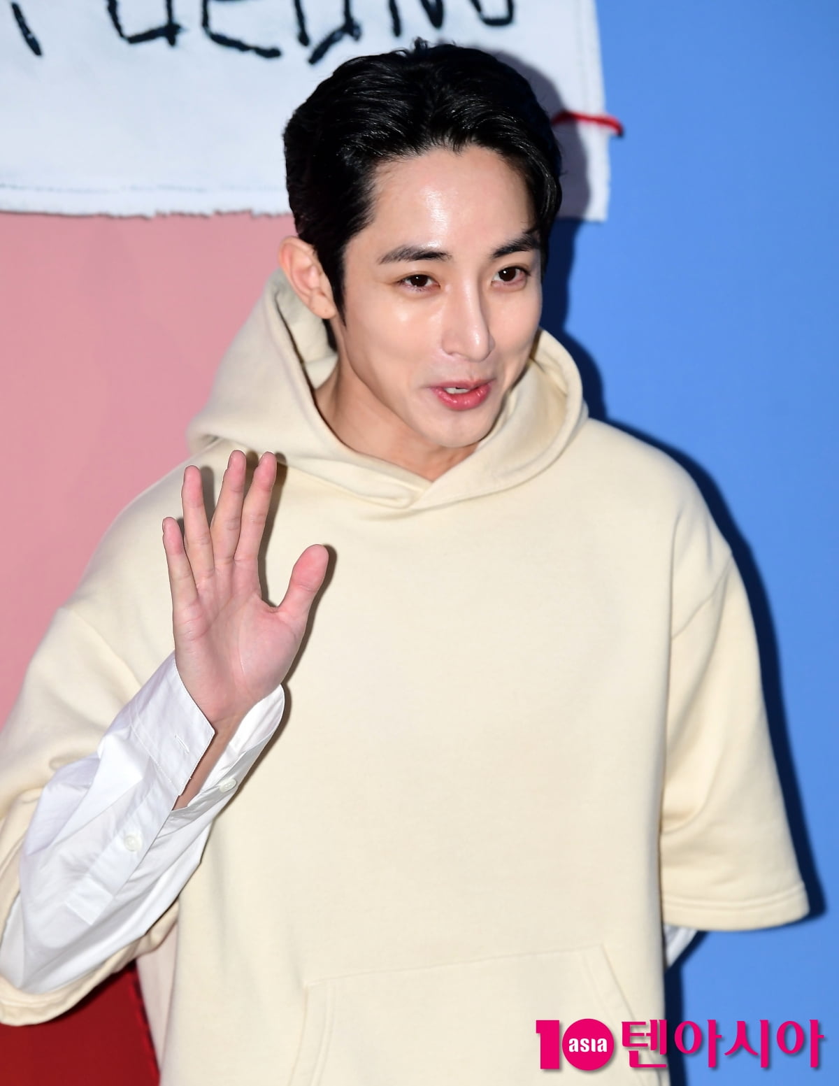 이수혁, 뱀파이어 미남...또렷한 이목구비[TEN포토+]