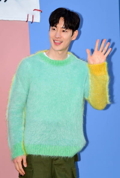 [TEN포토]이제훈 '봄이 오고 있어요'