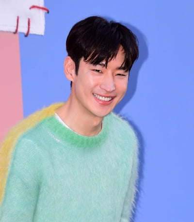[TEN포토]이제훈 '이 미소에 빠져든다'