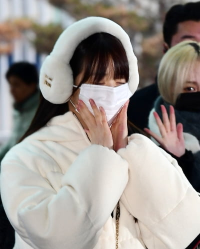 [TEN포토]아이브 장원영 '인형의 인사'