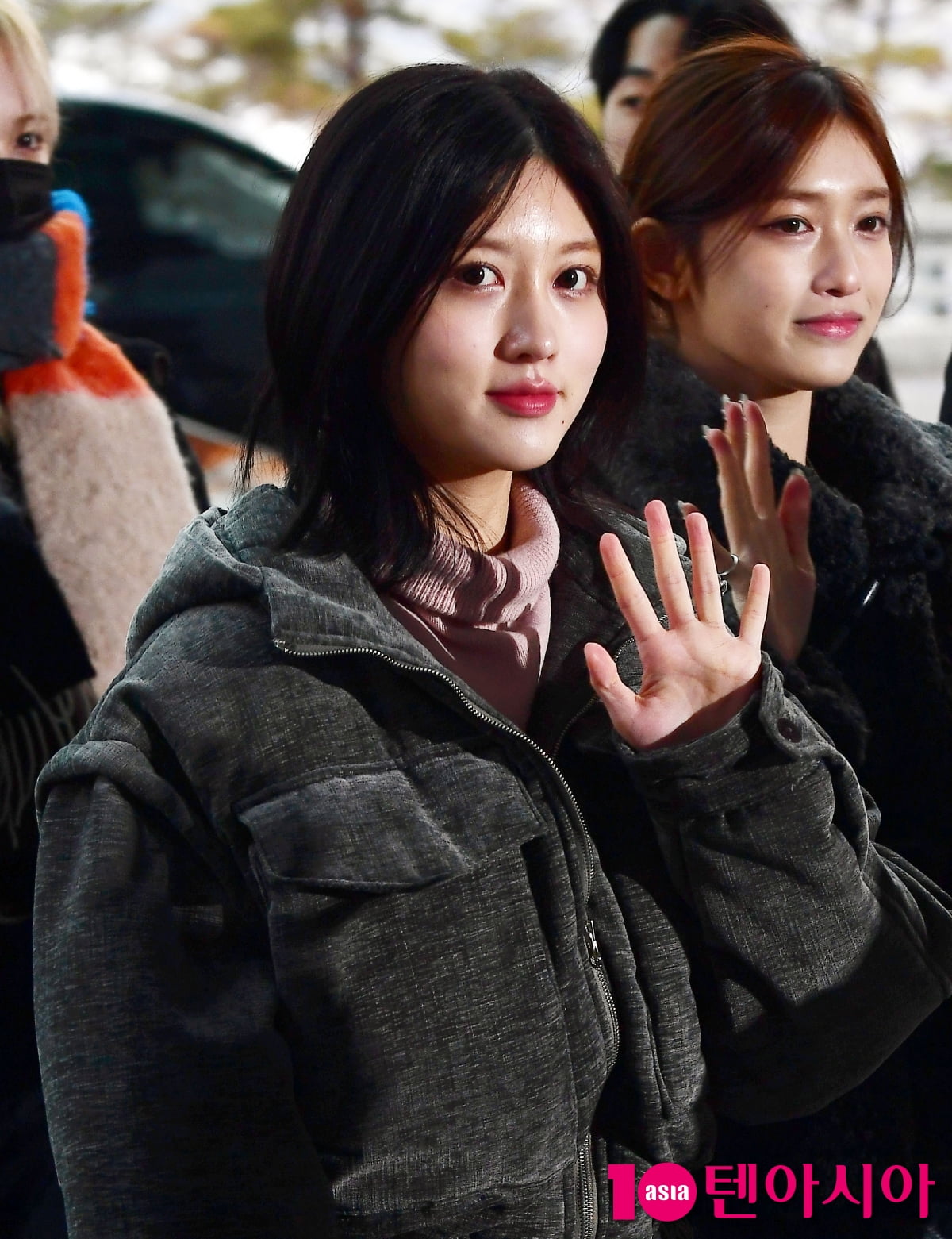 [TEN포토]아이브 가을 '예쁨 가득한 인사'
