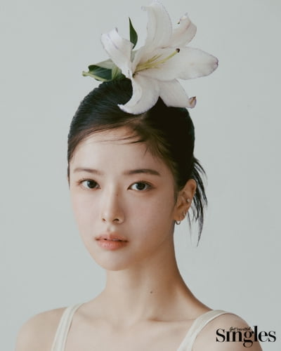 Noh Jeong-ui, camera-chewing fairy