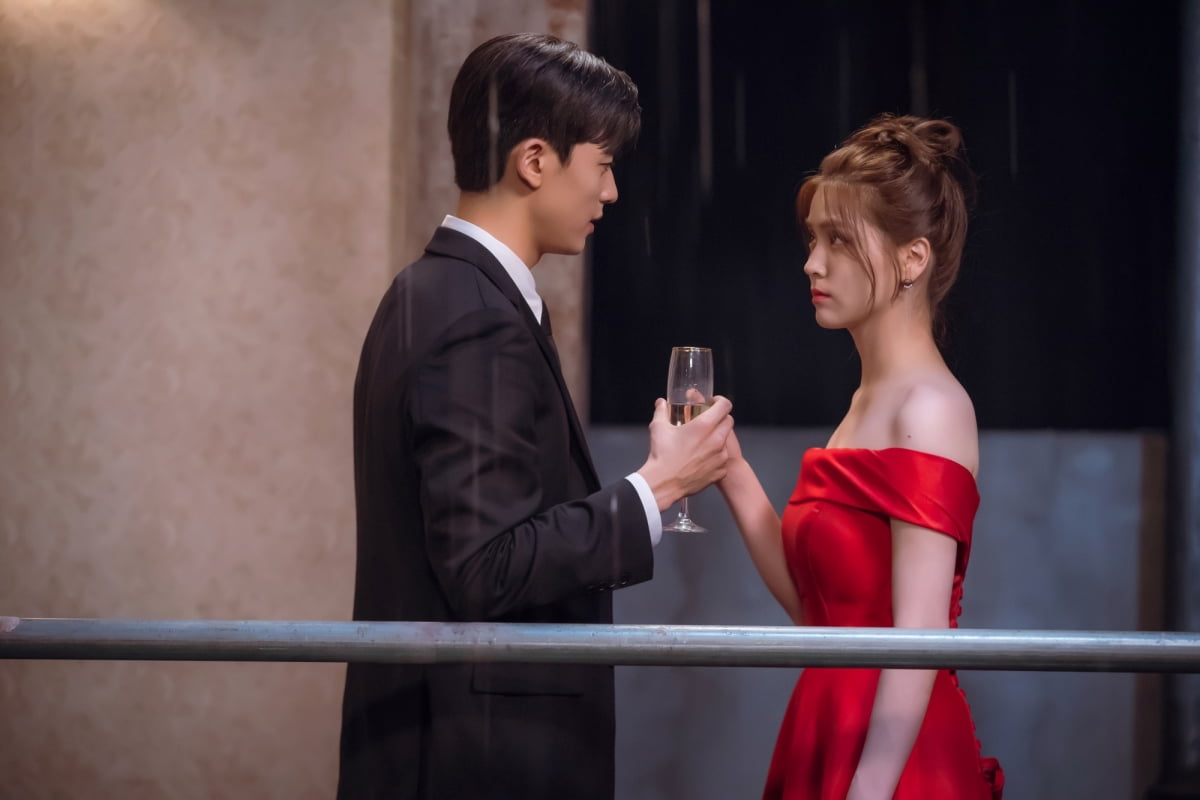 김지은♥로몬, 선후배에서 동거남녀로('브랜딩인성수동')