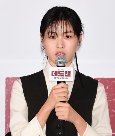 [TEN포토]이수경 '조진웅 알고보면 재미있다'