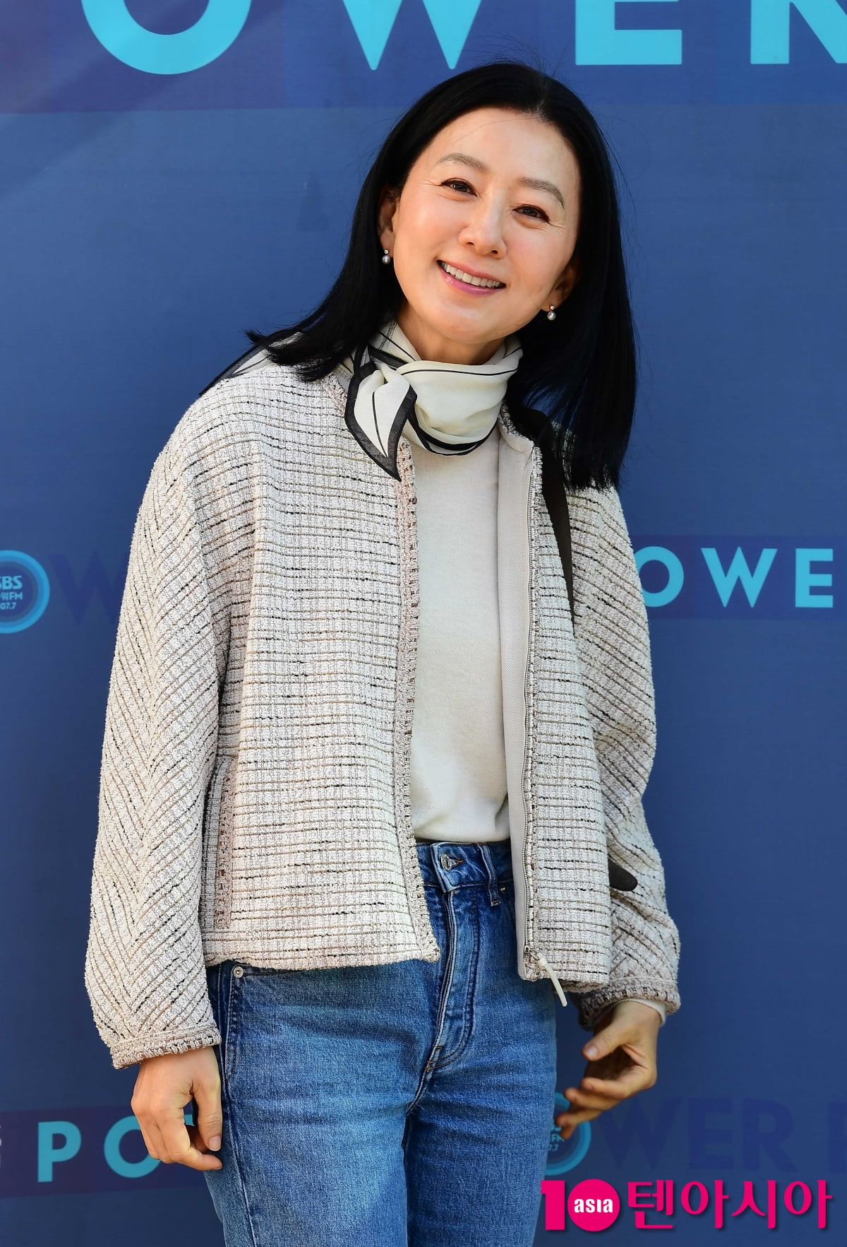 [TEN포토]김희애 '라디오 출근길'