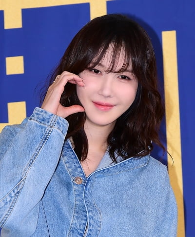 [TEN포토]이지아 '사랑스러운 하트'