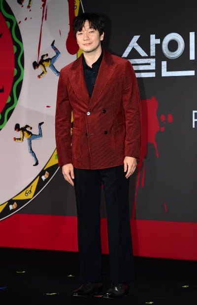 [TEN포토]손석구 '강렬한 레드'