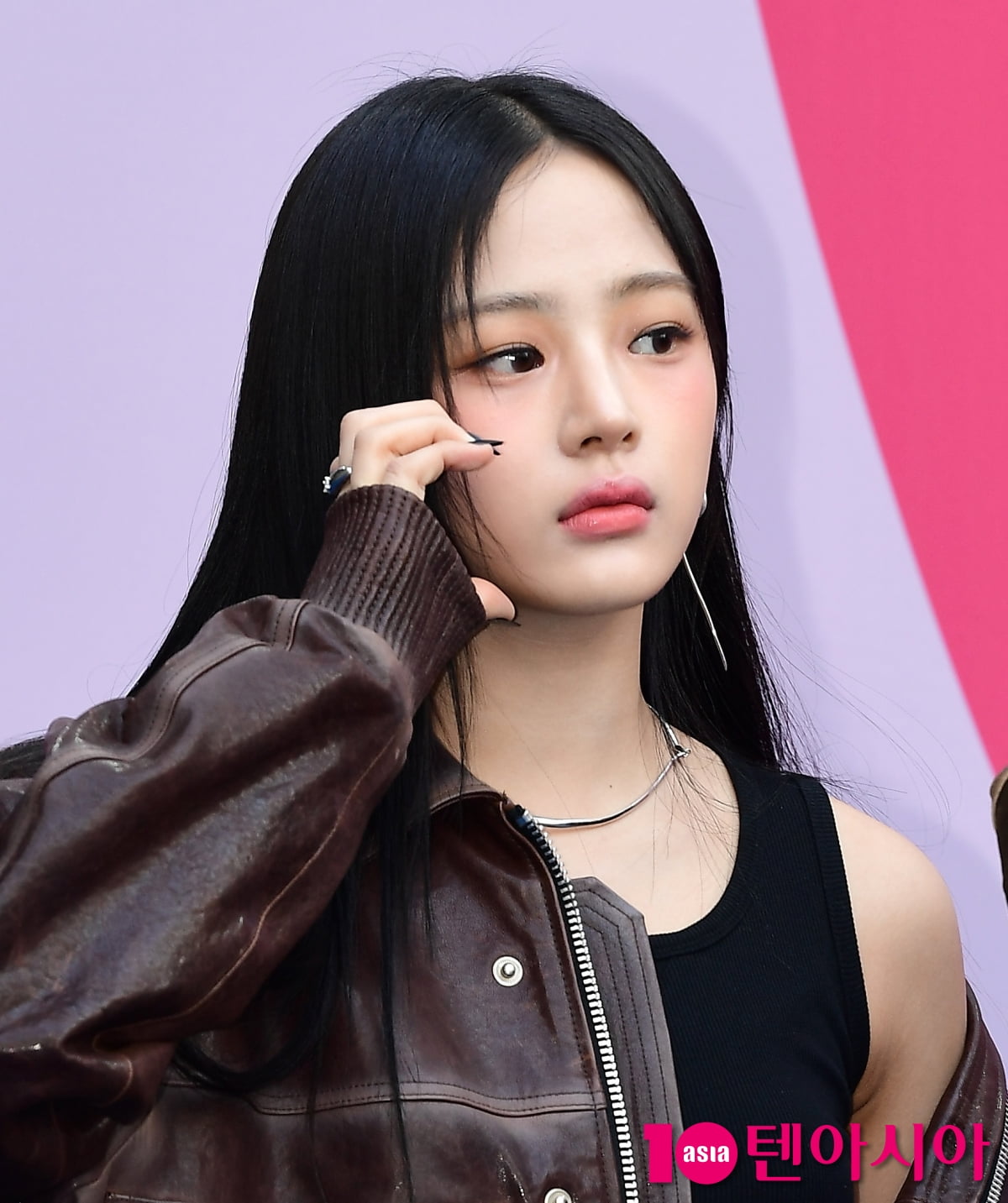 [TEN포토]뉴진스 민지 '청순한 하트'