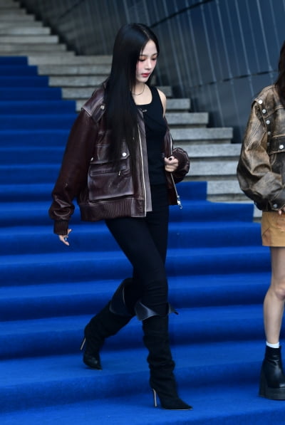 [TEN포토]뉴진스 민지 '머리부타 발끝까지 센스가득'