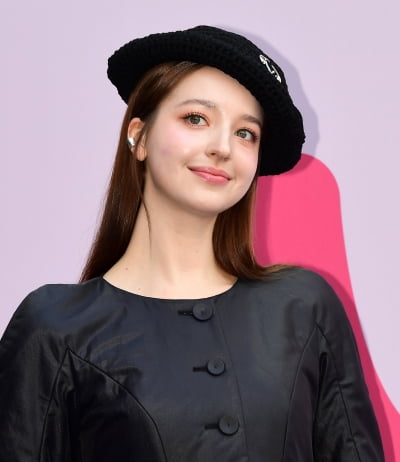 [TEN포토]안젤리나 다닐로바 '청순 머금은 미모'