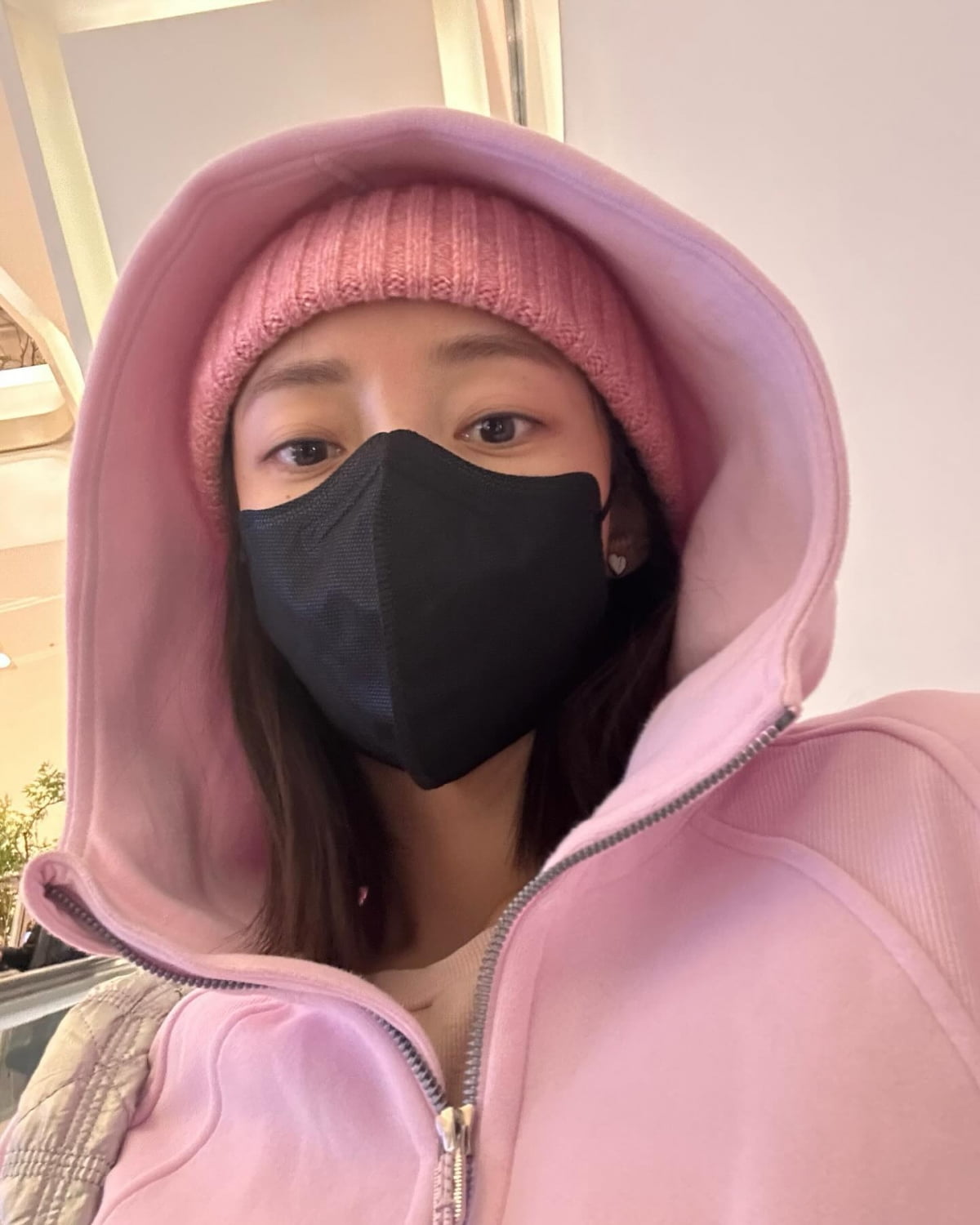 '임창정♥' 서하얀, 子 픽업하면서 떡볶이 데이트…어쩌다 보니 핑크룩