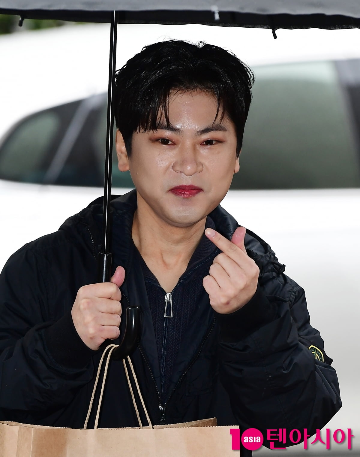 [TEN포토]라포엠 박기훈 '짙은 레드립'