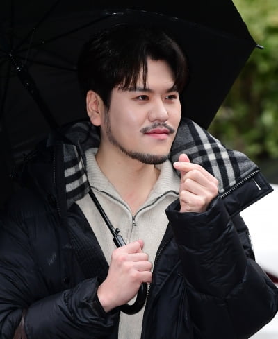 [TEN포토]라포엠 정민성 '돋보이는 턱수염'