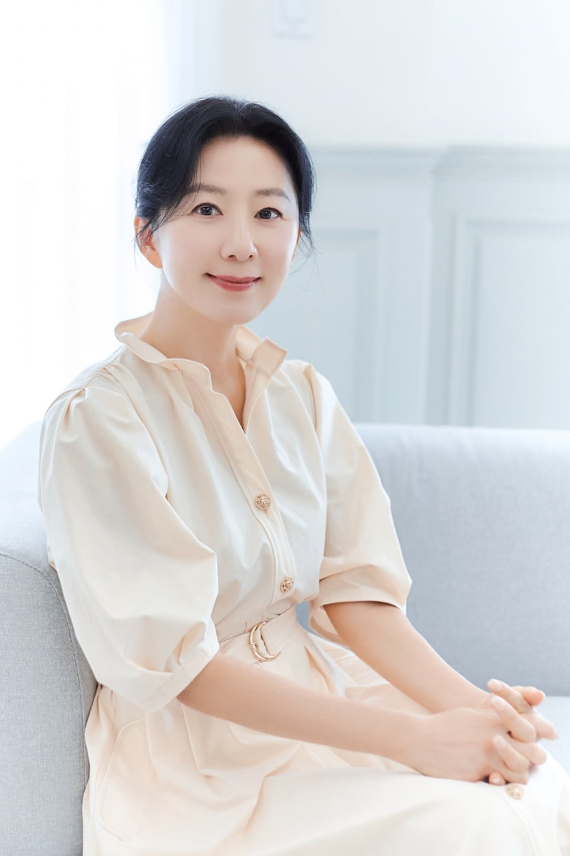 배우 김희애. /사진 제공=YG엔터테인먼트