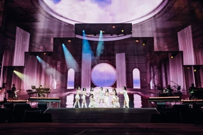 TWICEが23日に新しいミニアルバム「With YOU-th」を正式発売