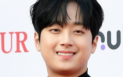 이찬원, '모두가 반할만한 독보적인 음색을 가진 가수' 1위