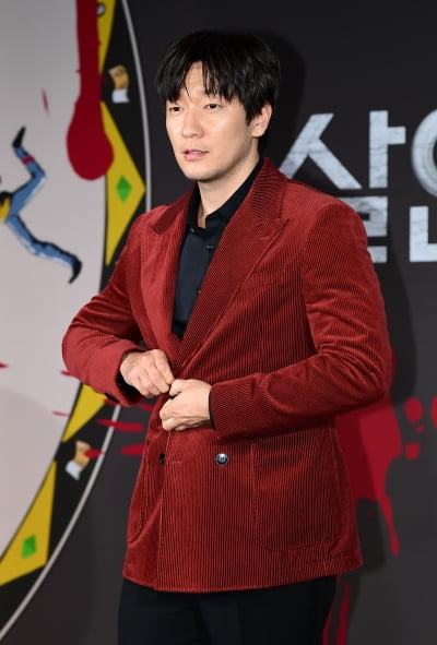 Son Seok-gu joins hands with his former agency's finance director... Establishment of an independent production company