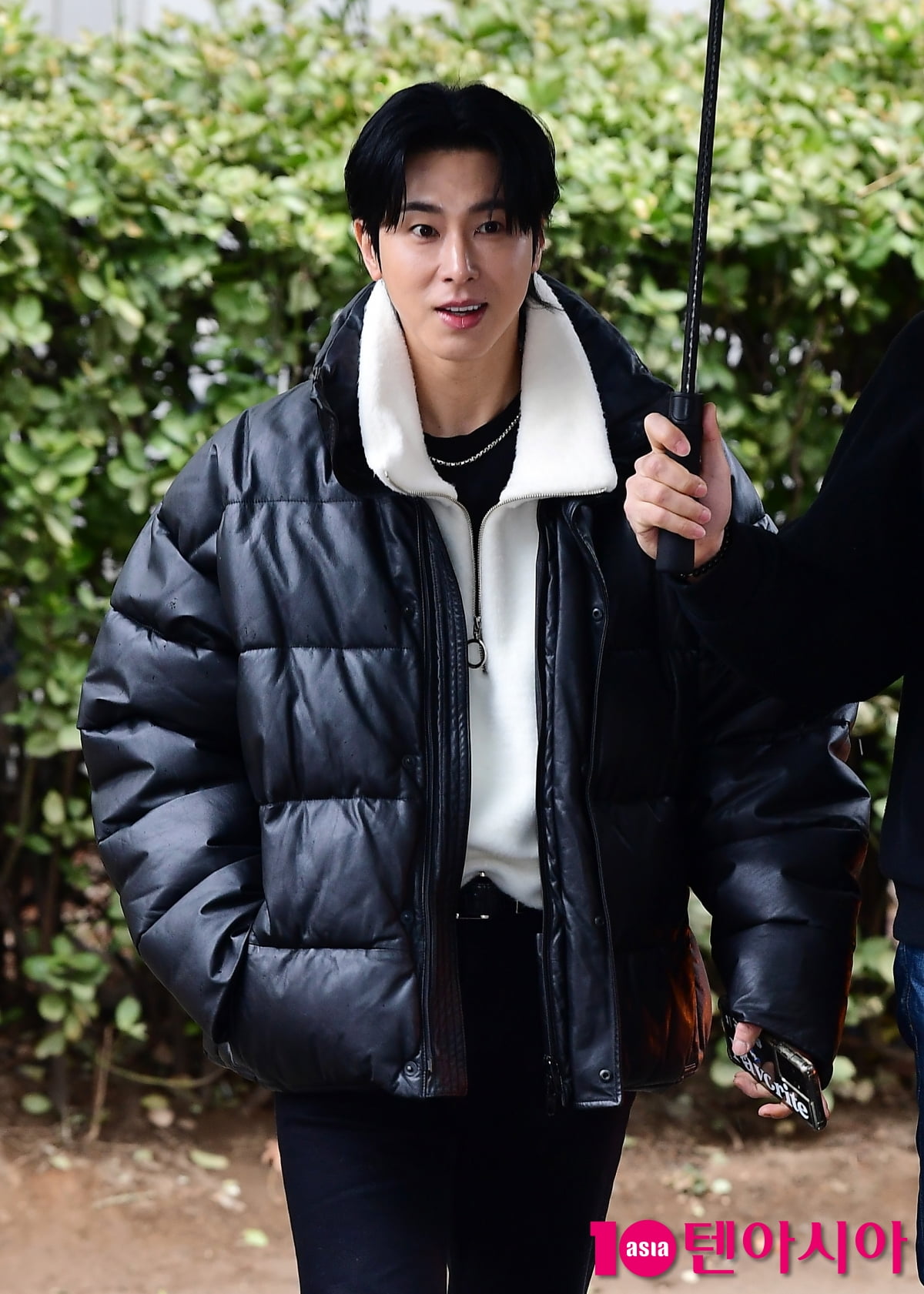 [TEN포토]유노윤호 '수 많은 취재진에 깜짝이야'