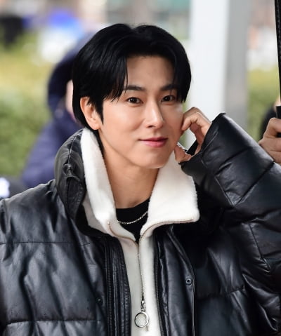[TEN포토]유노윤호 '동방신기 20주년 사랑합니다'