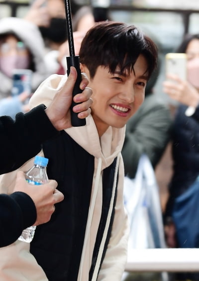 [TEN포토]최강창민 '추위 녹이는 미소'