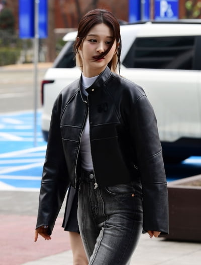 [TEN포토]엔믹스 설윤 '바람마저 질투하는 미모'