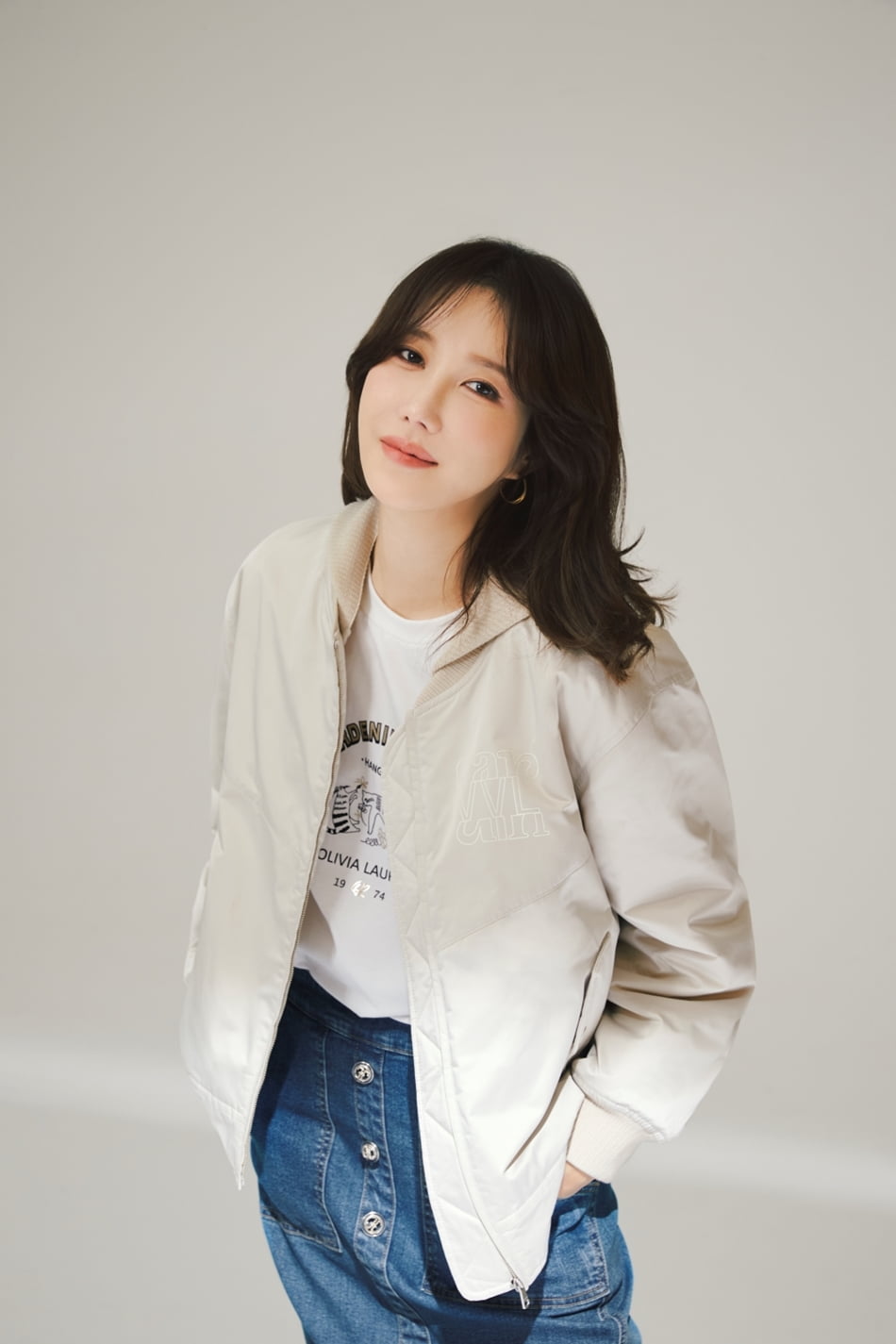 사진=배우 이지아 올리비아로렌 2024 봄 화보
