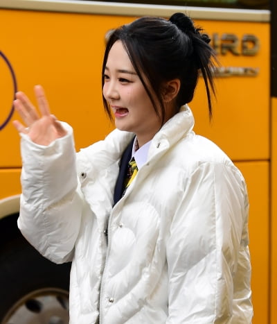 [TEN포토]라임라잇 가은 '팬들에게 다정한 인사'