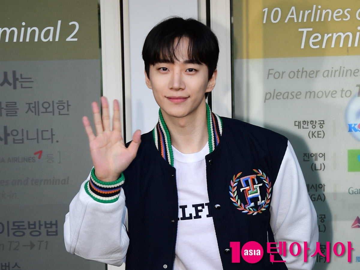 [TEN포토]이준호 '스윗한 인사'