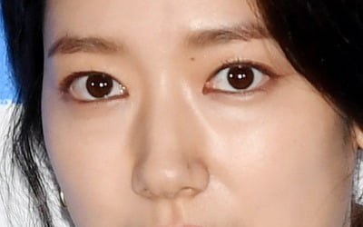 '♥최태준과 결혼·아들 출산 후 복귀' 박신혜, 교복까지 입었다…성공적인 복귀[TEN스타필드]