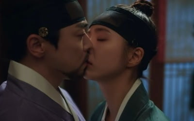 チョ・ジョンソク、シン・セギョン、熱いキス、お互いの心を確認した