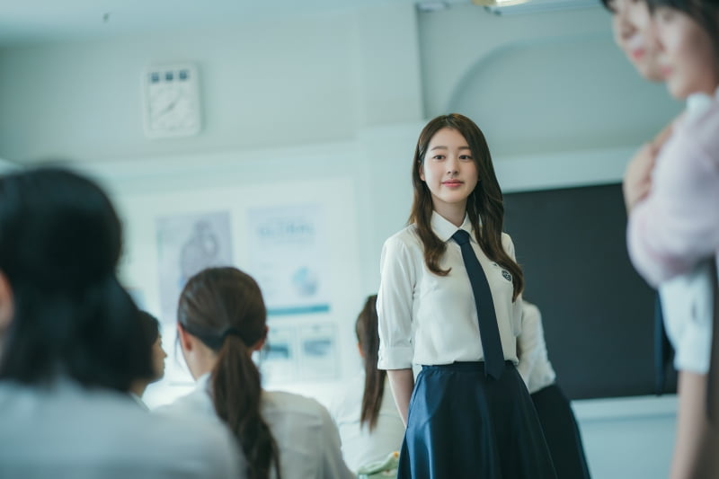 '장원영 친언니' 장다아, 외모에 분위기까지 판박이…"겉모습과 달리 영악해" ('피라미드게임')