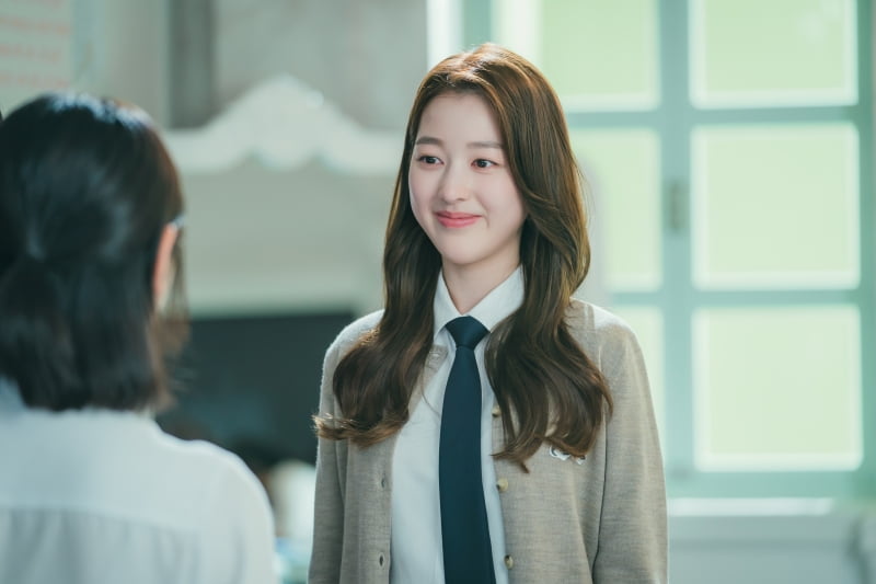 '장원영 친언니' 장다아, 외모에 분위기까지 판박이…"겉모습과 달리 영악해" ('피라미드게임')