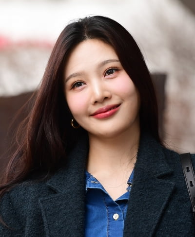 [TEN포토]레드벨벳 조이 '인형이랑 붕어빵'