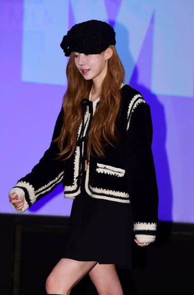 [TEN포토]에스파 윈터 '꽃내음 가득한 매력'