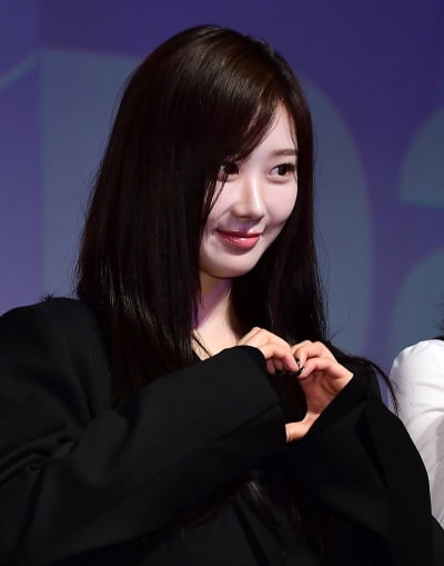 [TEN포토]에스파 지젤 '우리 영화 사랑해줘요'