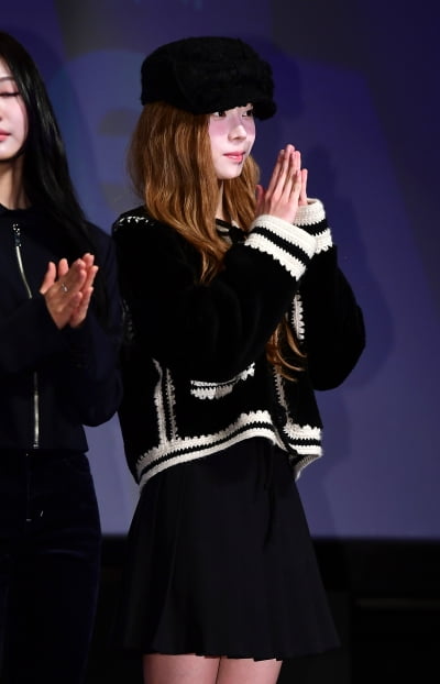 [TEN포토]에스파 윈터 '인형이랑 붕어빵'