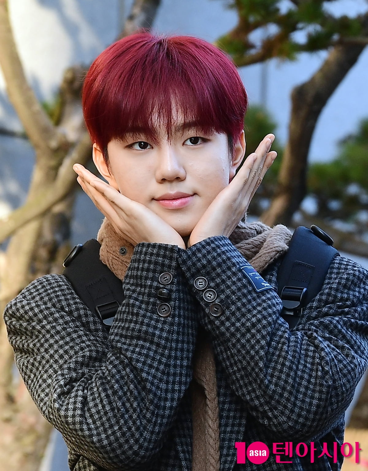 [TEN포토]이븐 박지후 '빨간 장미 한송이'