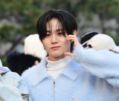 [TEN포토]이븐 지윤서 '달콤하트에 여심녹네'