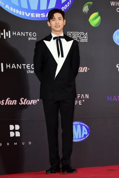 [TEN포토]최강창민 '스타일리쉬한 미소'